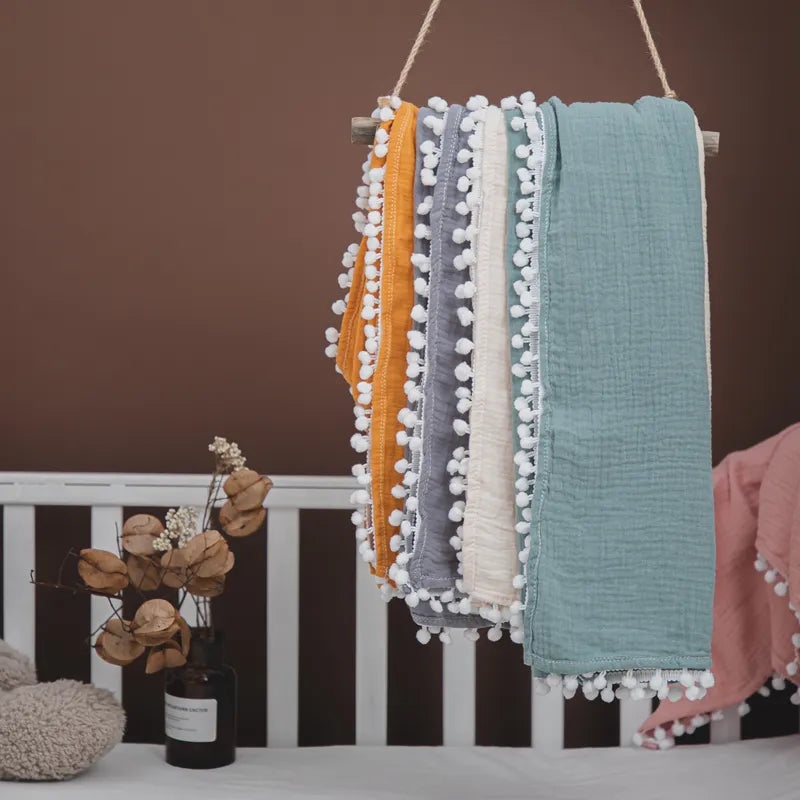 Baby Towel Newborn Bath Toy Set Gifts Box Double Sided Cotton Blanket Wooden Rattle Bracelet Crochet Toys Baby Bath Gift Product